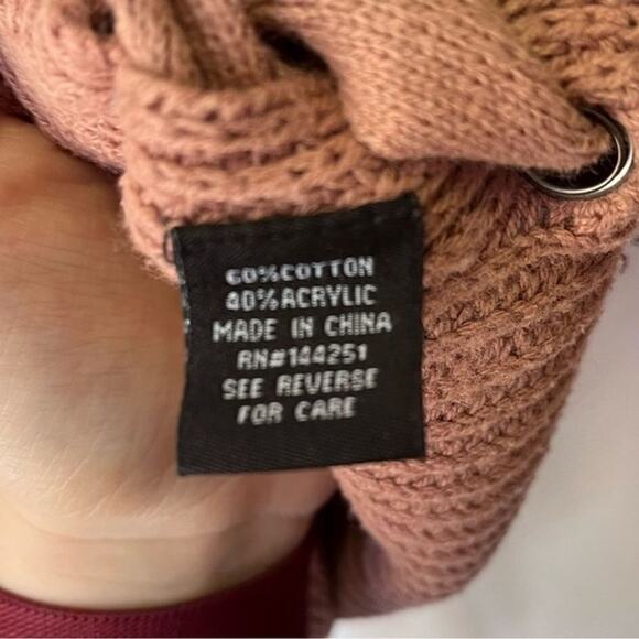 Moon & Madison Dusty Rose Knit Cropped Side Tie Sweater Size S - Picture 3 of 5